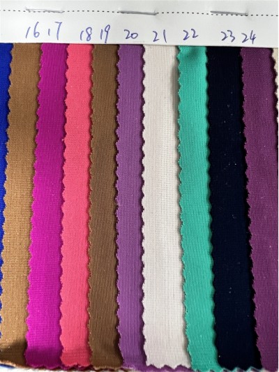 DG-BT recycled polyester matte Lycra Composition: 82% recycled polyester 18% spandex Weight: 180g/㎡ Width: 150CM side view